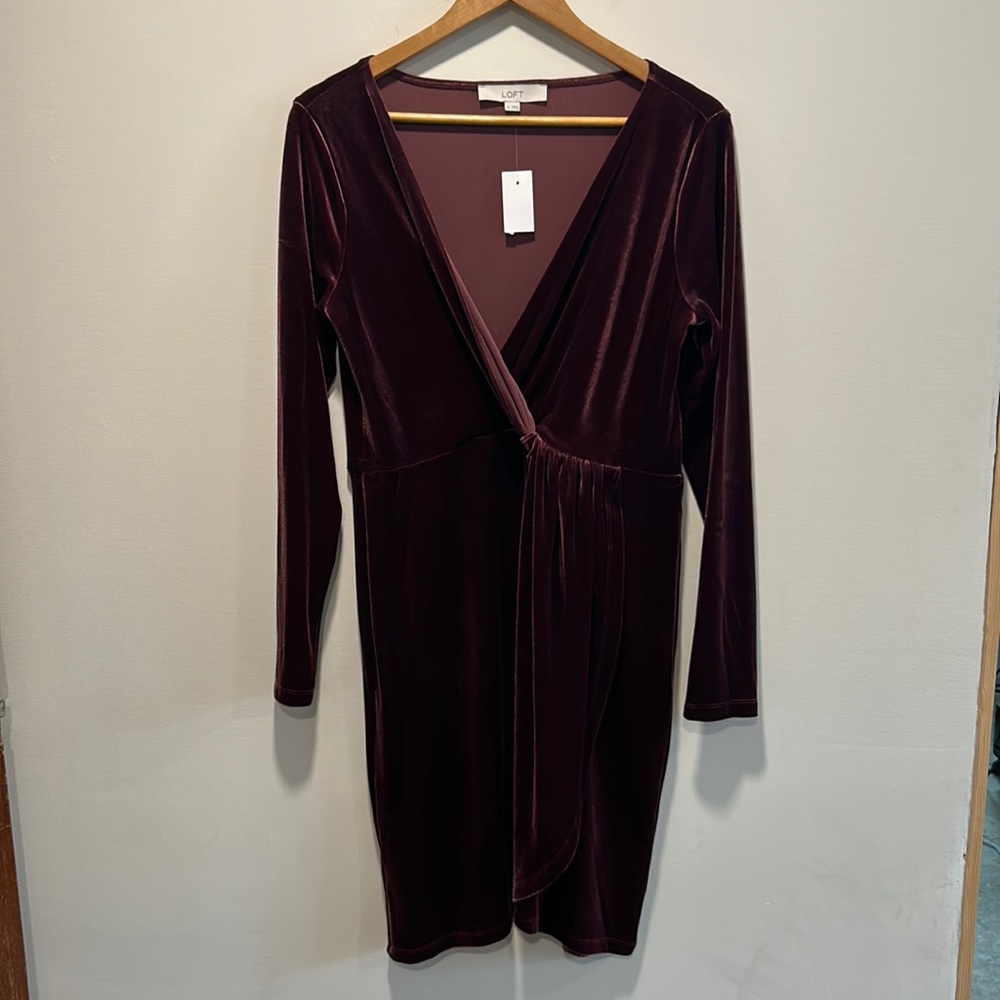 NWT Loft Velvety Vneck holiday midi dress medium